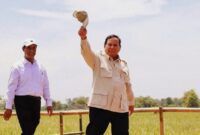 Agriculture Minister Andi Amran Sulaiman and  President Prabowo Subianto. (Instagram @a.amran_sulaiman)